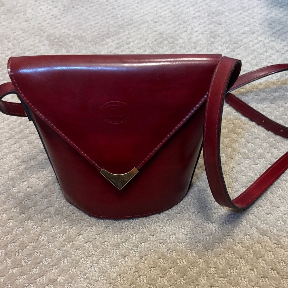 Chic Red Leather Crossbody Bag